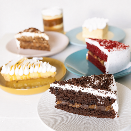 Selección de postres artesanales Snovi Cakes